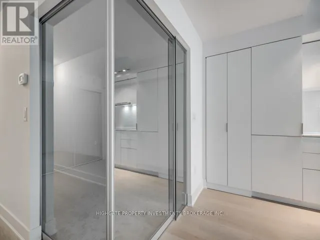618 - 955 BAY STREET