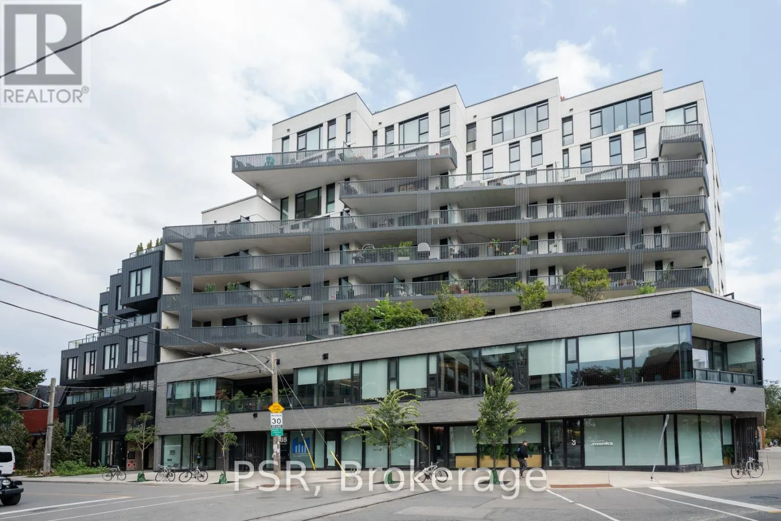 704 - 41 DOVERCOURT ROAD