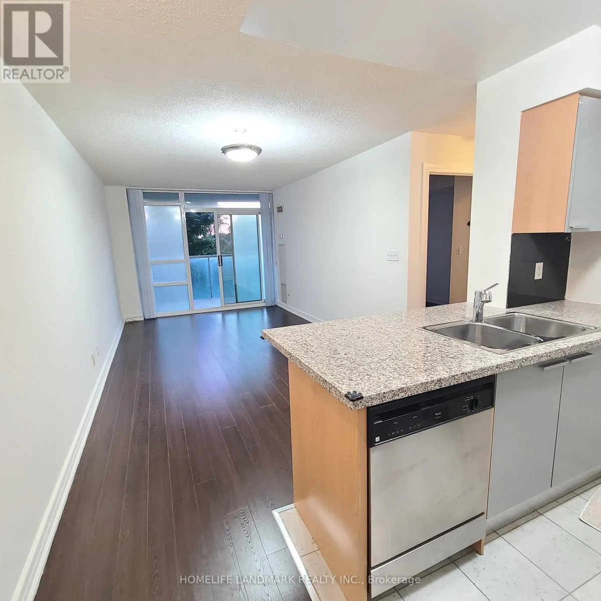312 - 18 HARRISON GARDEN BOULEVARD