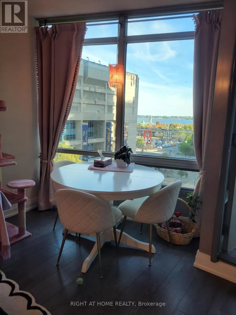 916 - 81 NAVY WHARF COURT