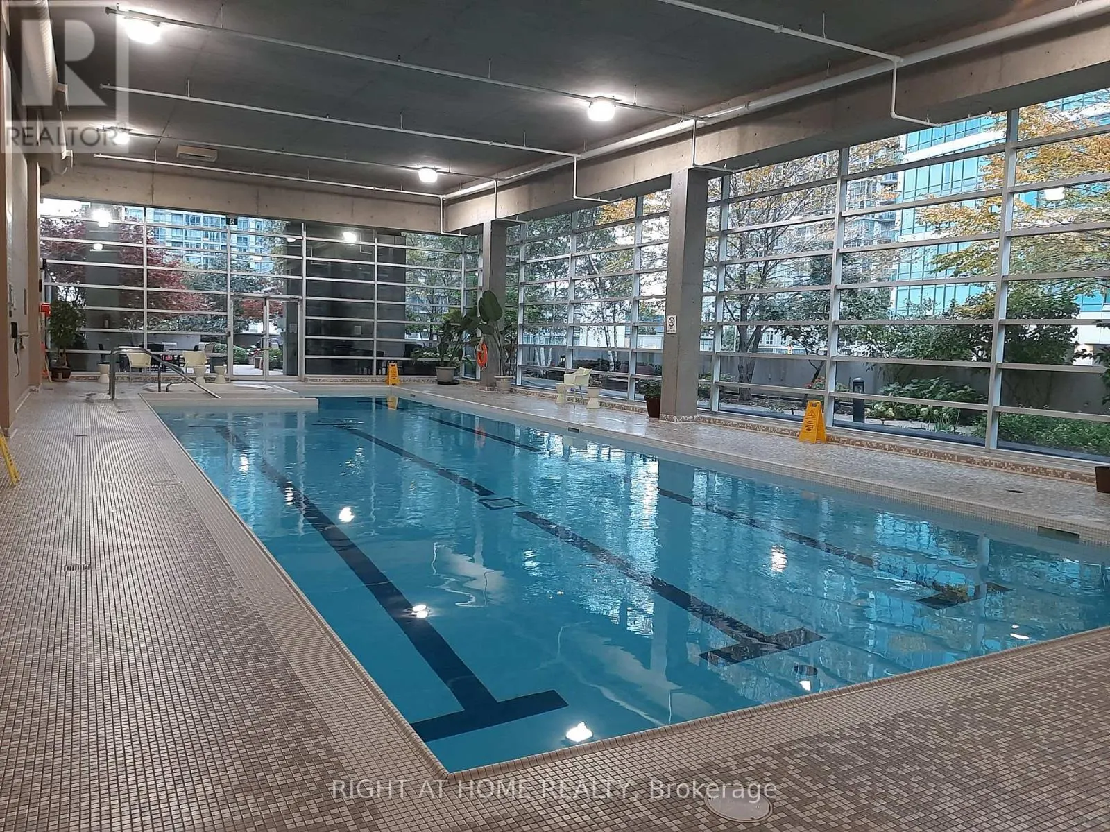 916 - 81 NAVY WHARF COURT