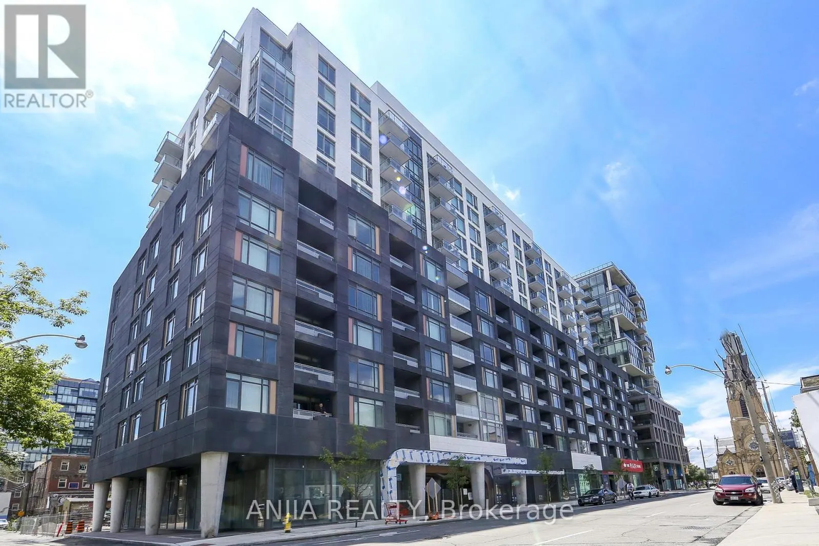 PH11 - 525 ADELAIDE STREET W