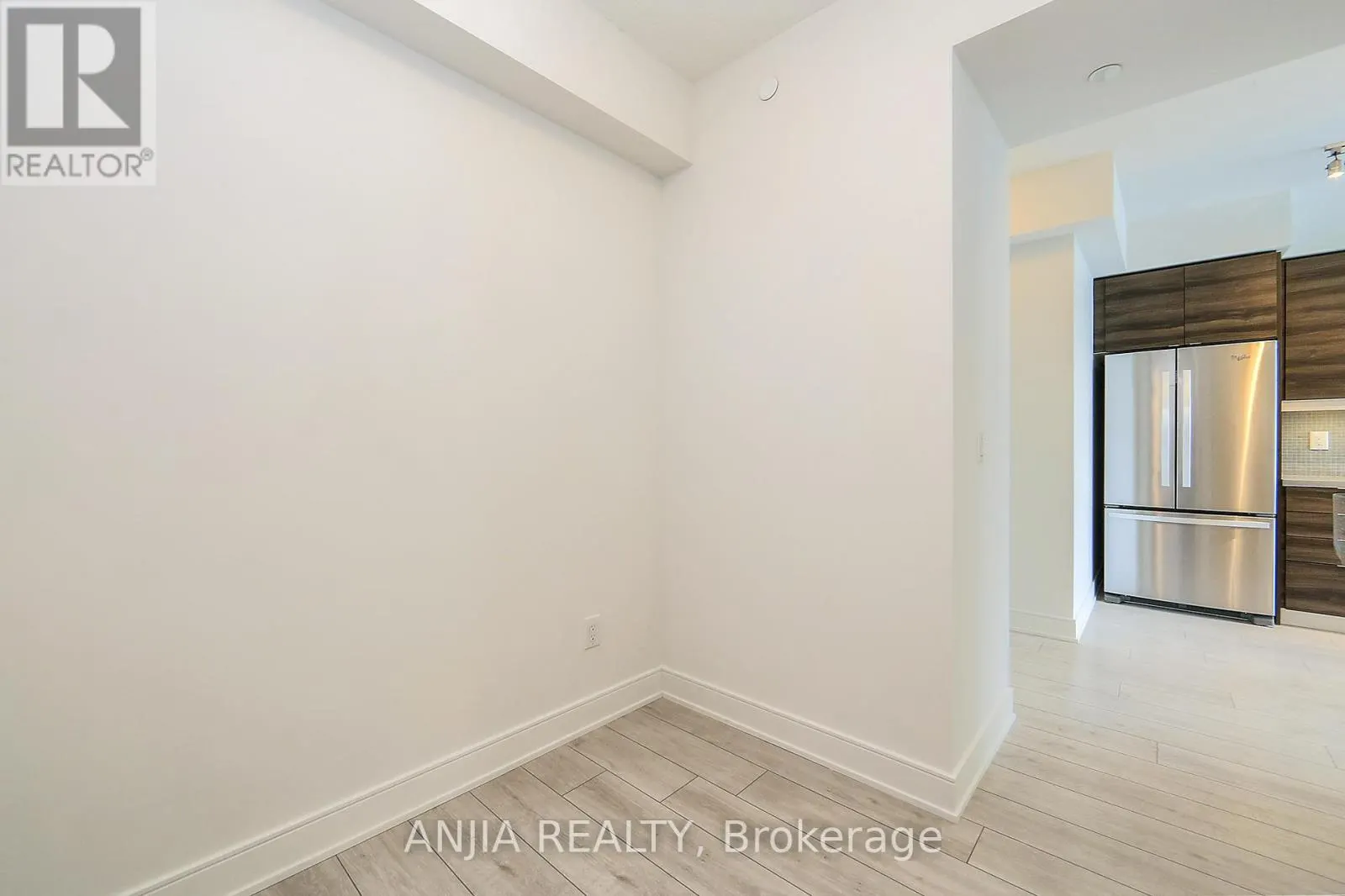 PH11 - 525 ADELAIDE STREET W