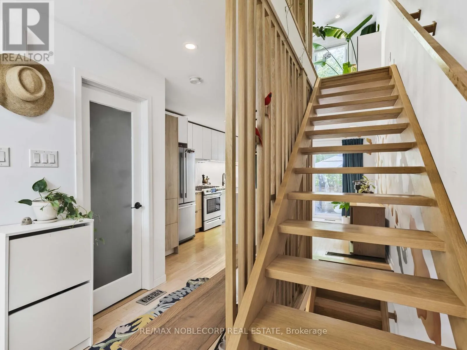 11 HILL CREST AVENUE