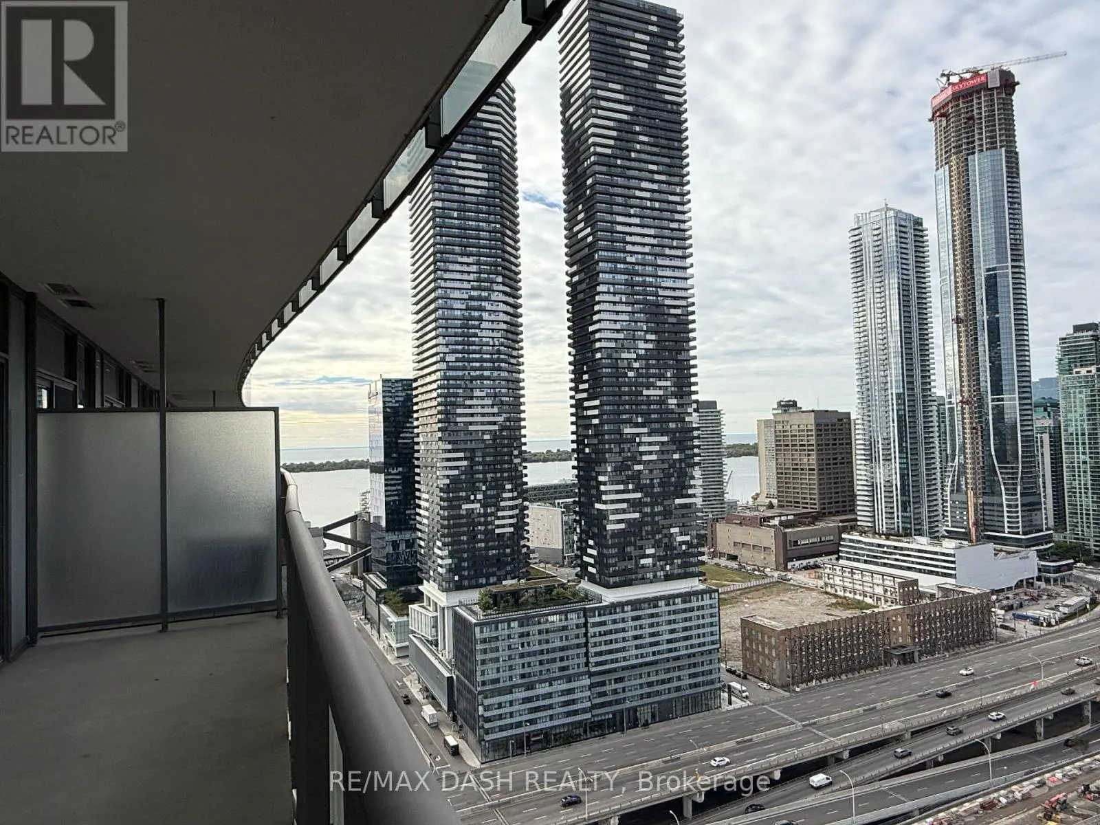 2801 - 1 MARKET STREET