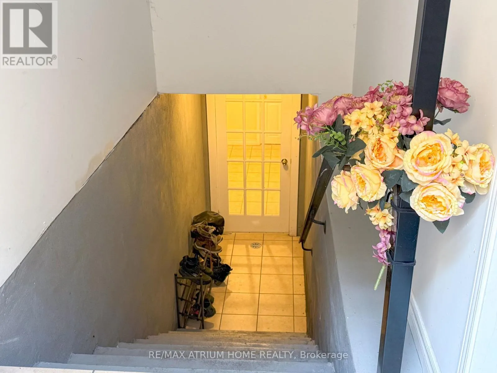 ROOM 2 - 42 FAIRCHILD AVENUE