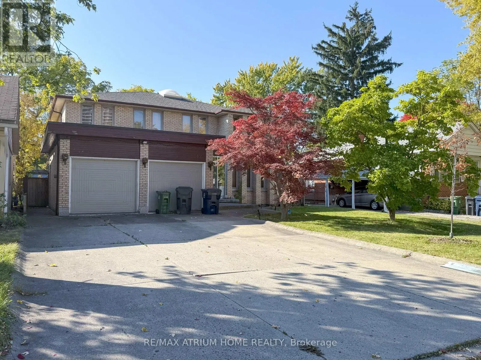 ROOM 2 - 42 FAIRCHILD AVENUE