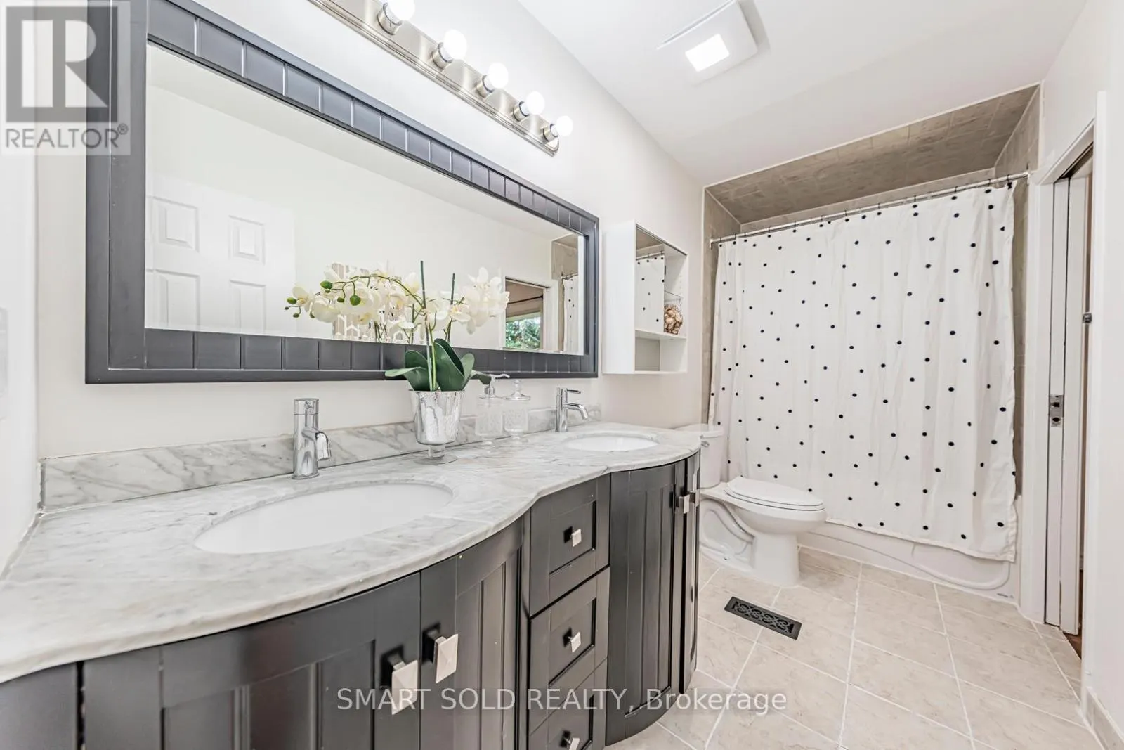 42 DAVEAN DRIVE