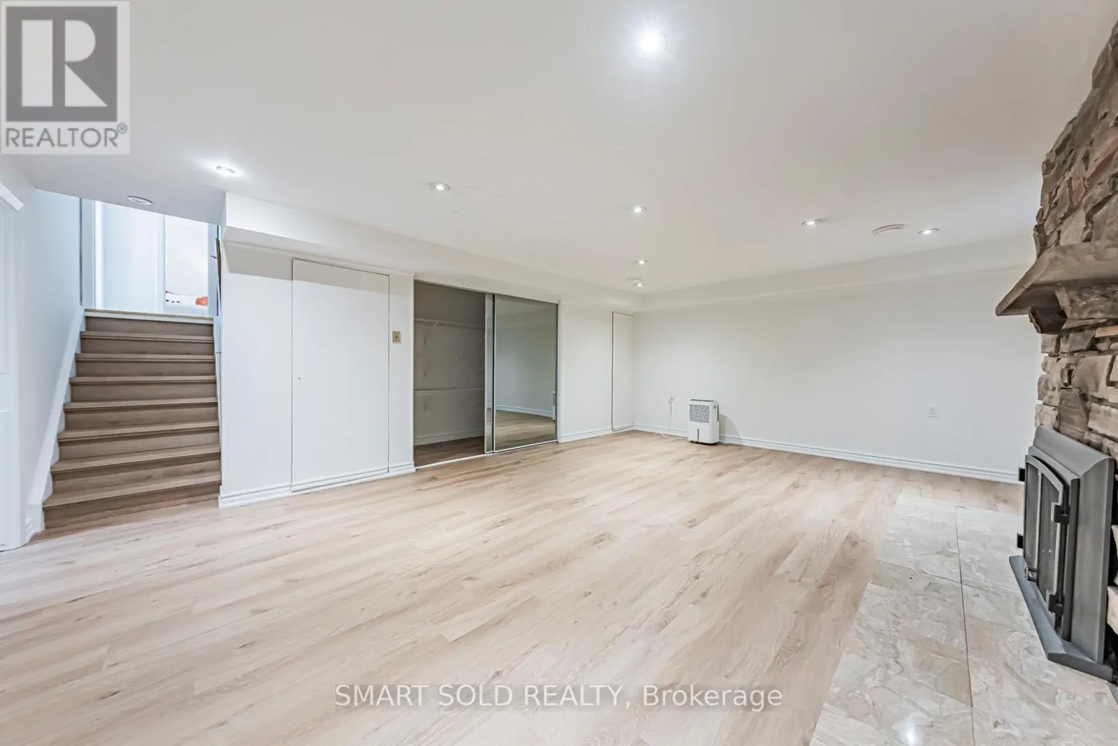 42 DAVEAN DRIVE