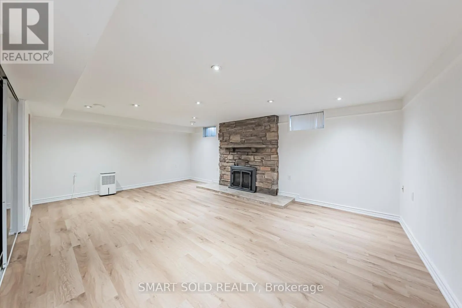 42 DAVEAN DRIVE