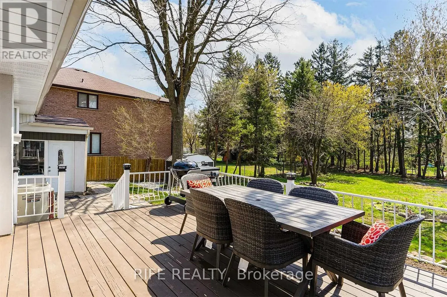 9 NORTHWOOD DRIVE