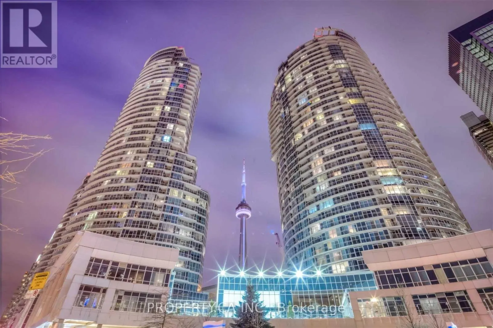 215 - 208 QUEENS QUAY W