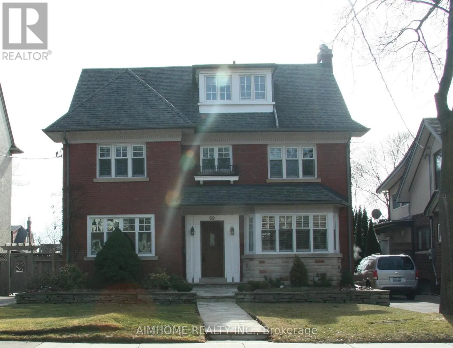 69 ST LEONARDS AVENUE