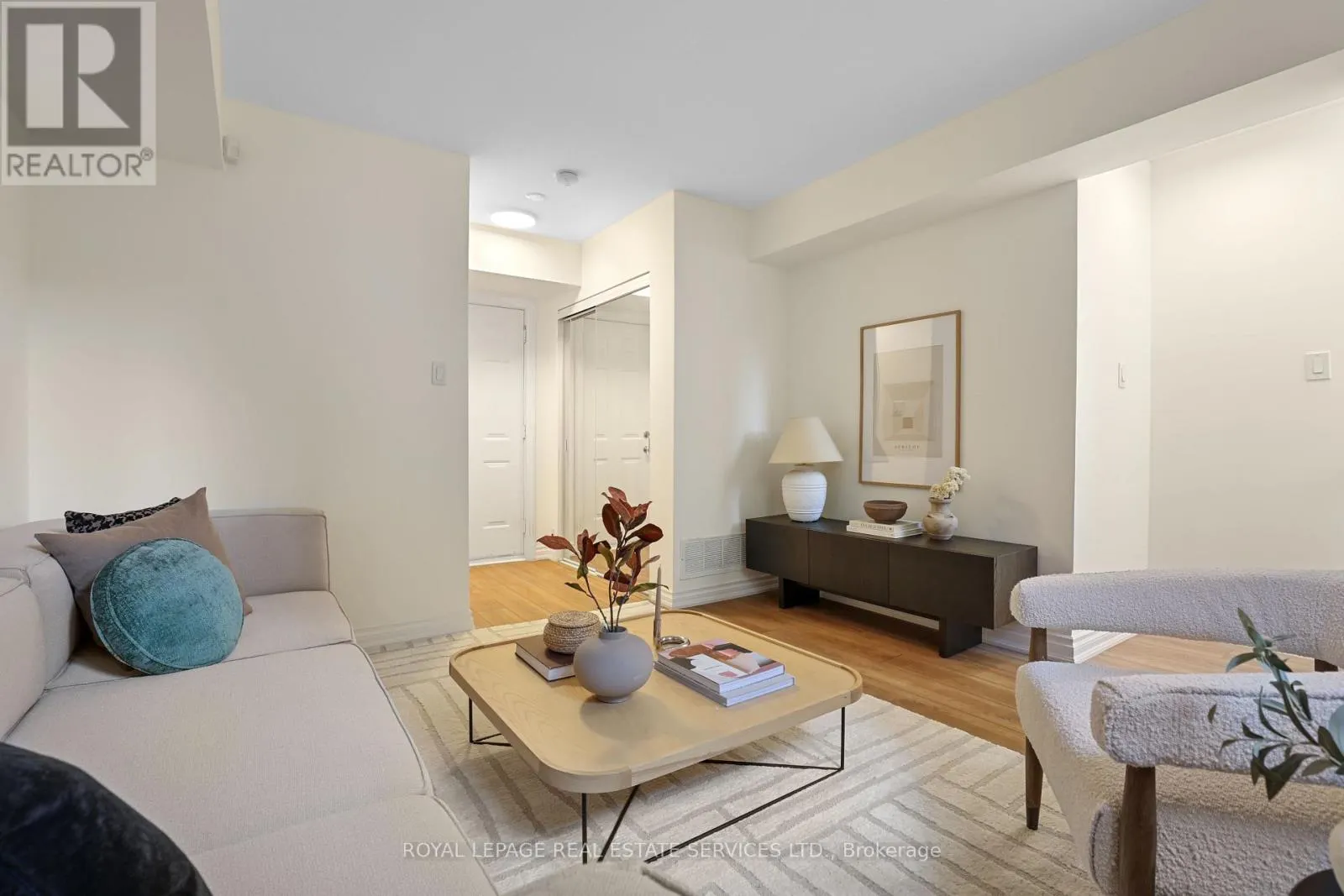1204 - 12 SUDBURY STREET