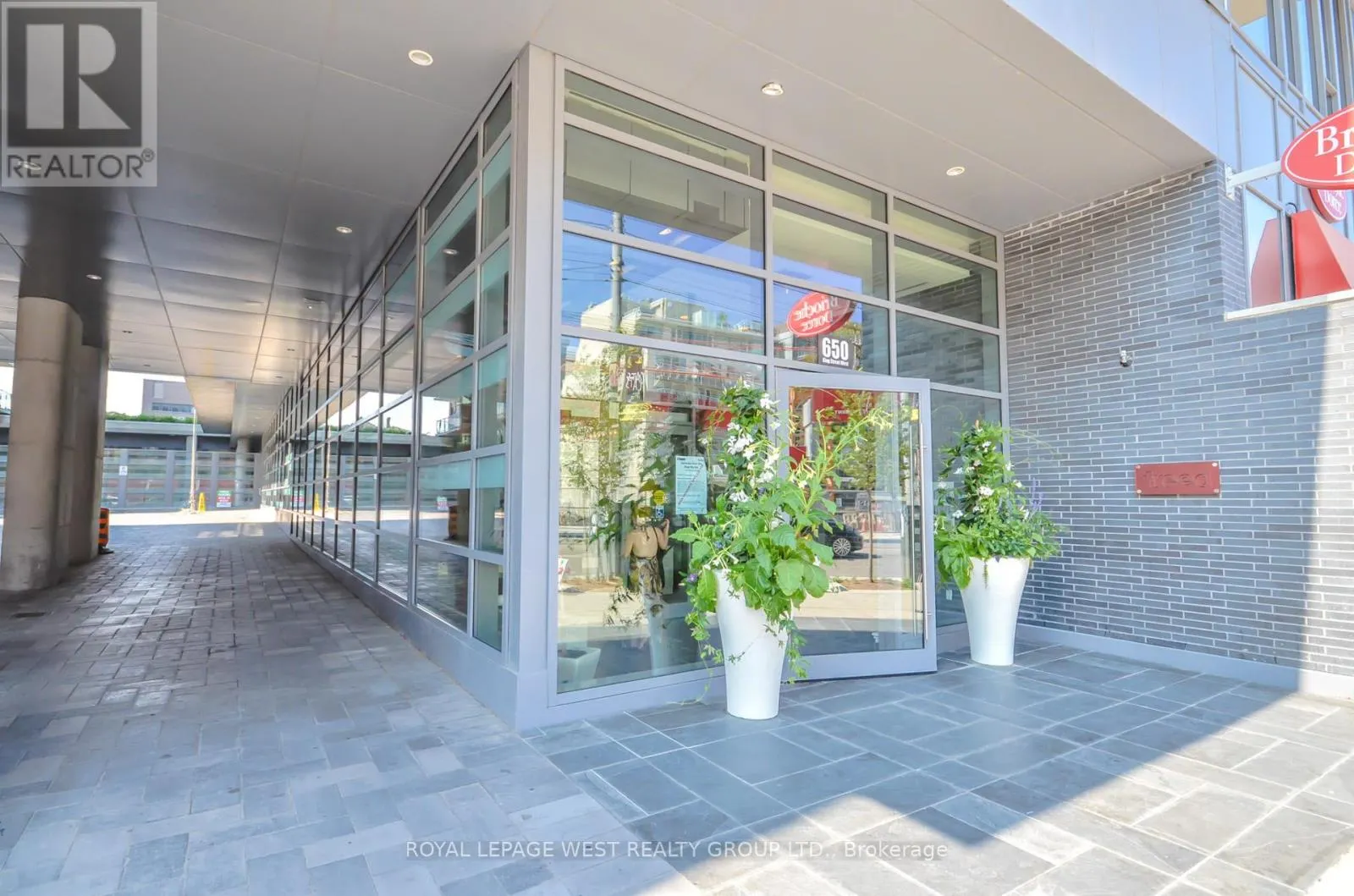 907 - 650 KING STREET W