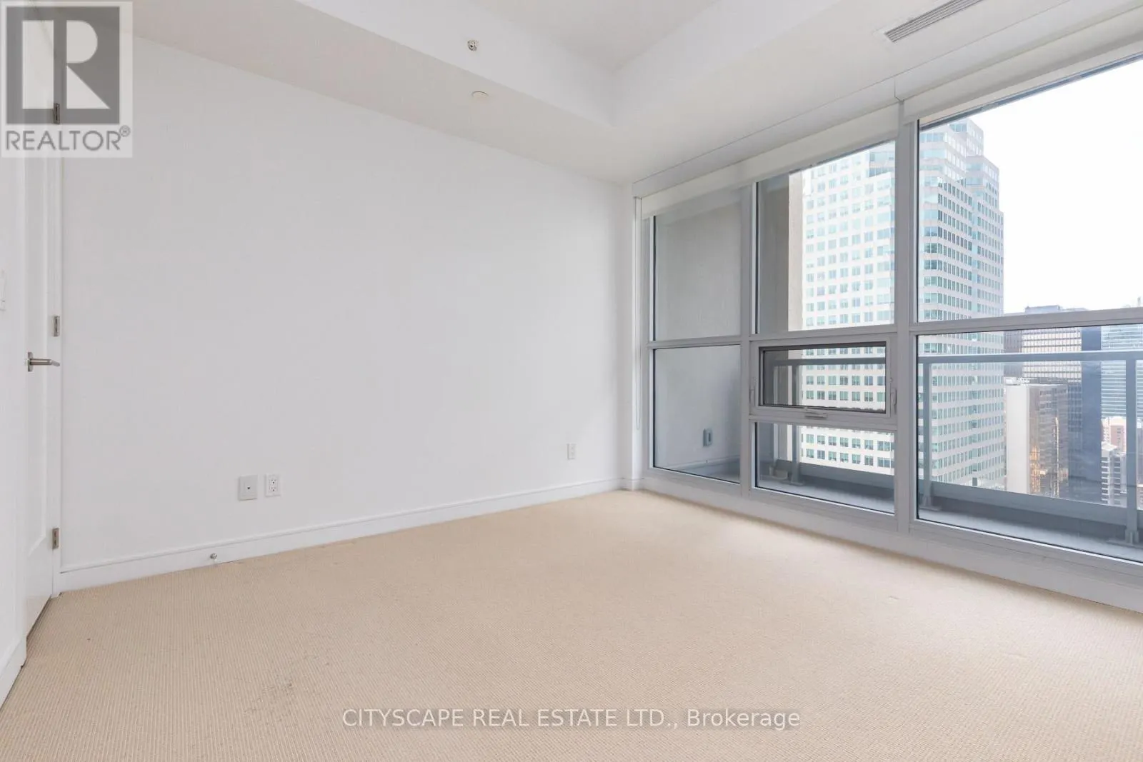 3710 - 88 SCOTT STREET