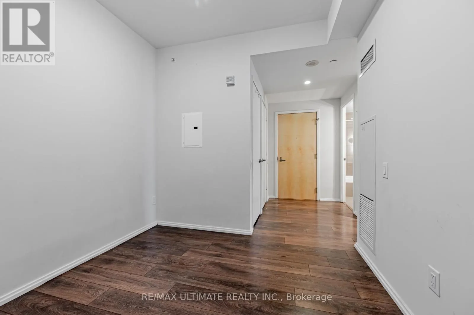 507 - 45 CHARLES STREET E