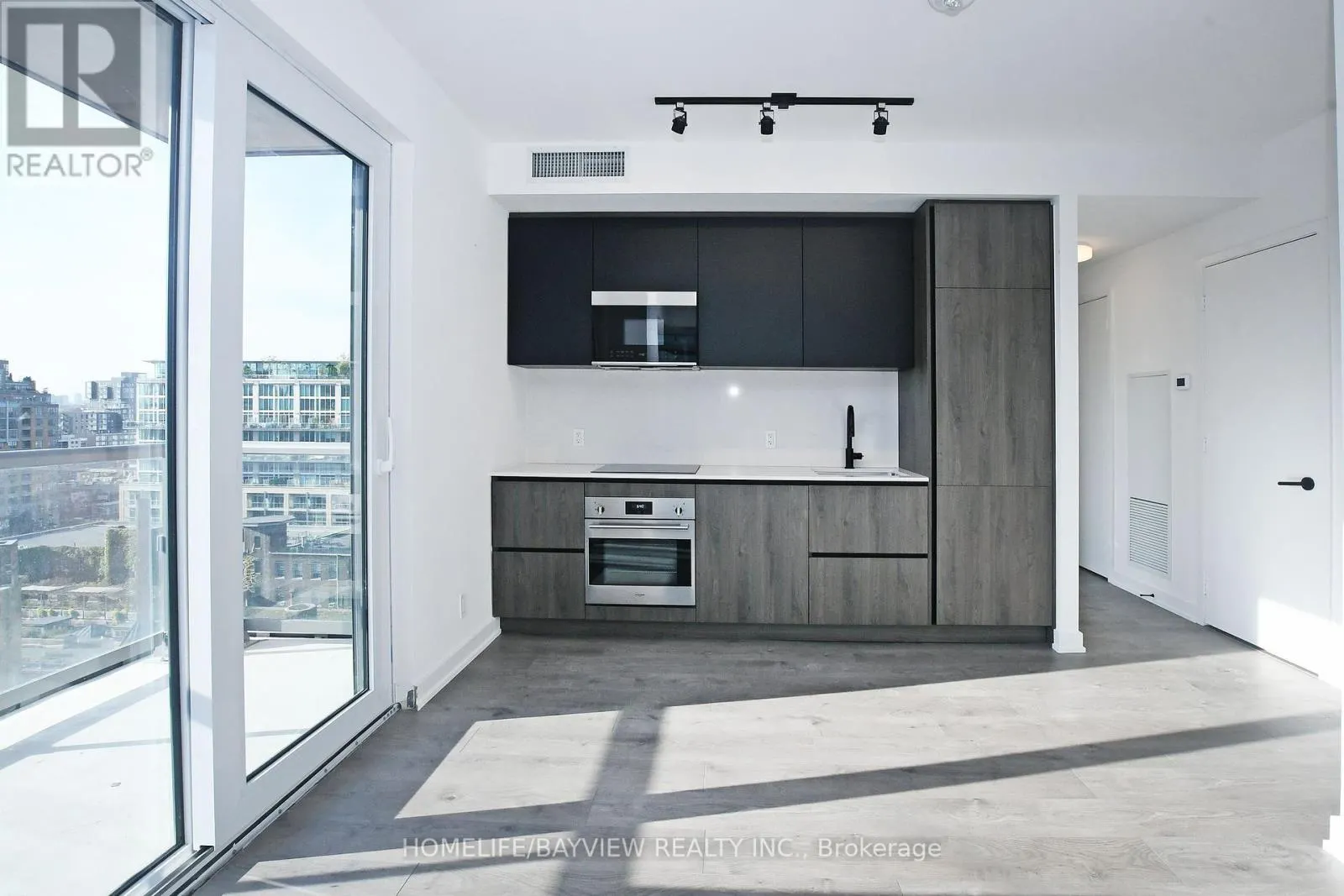1217 - 108 PETER STREET
