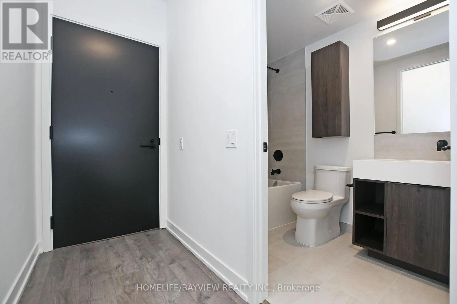 1217 - 108 PETER STREET