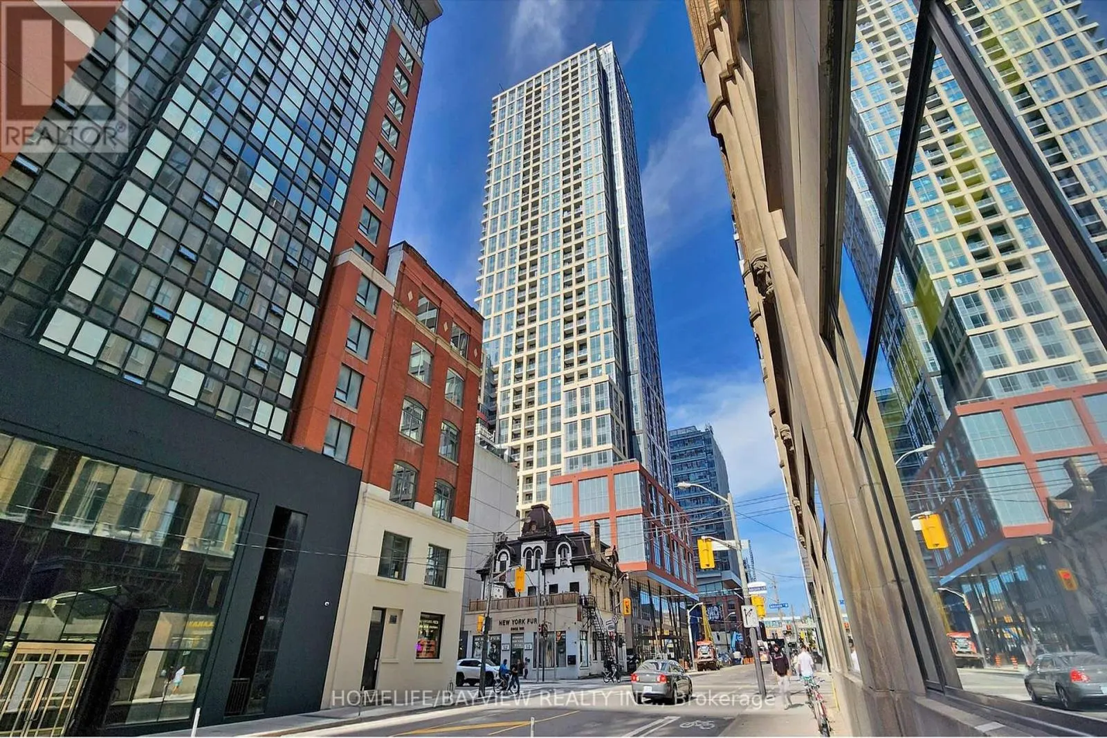 1217 - 108 PETER STREET