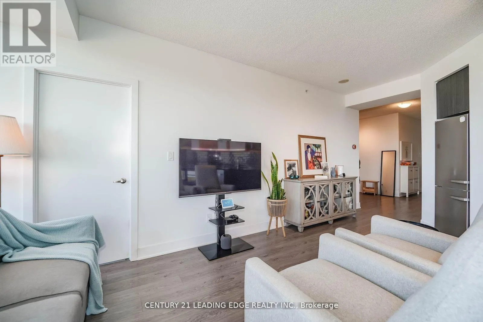 525 - 99 THE DONWAY WEST