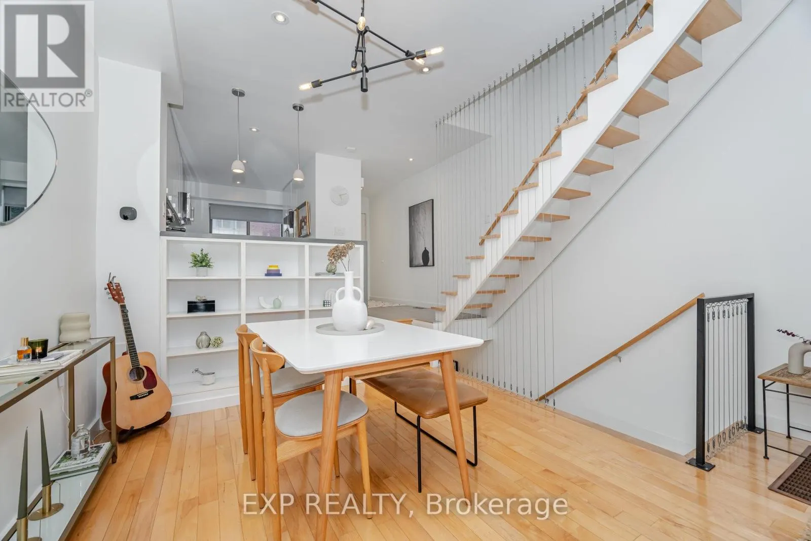42 WASCANA AVENUE