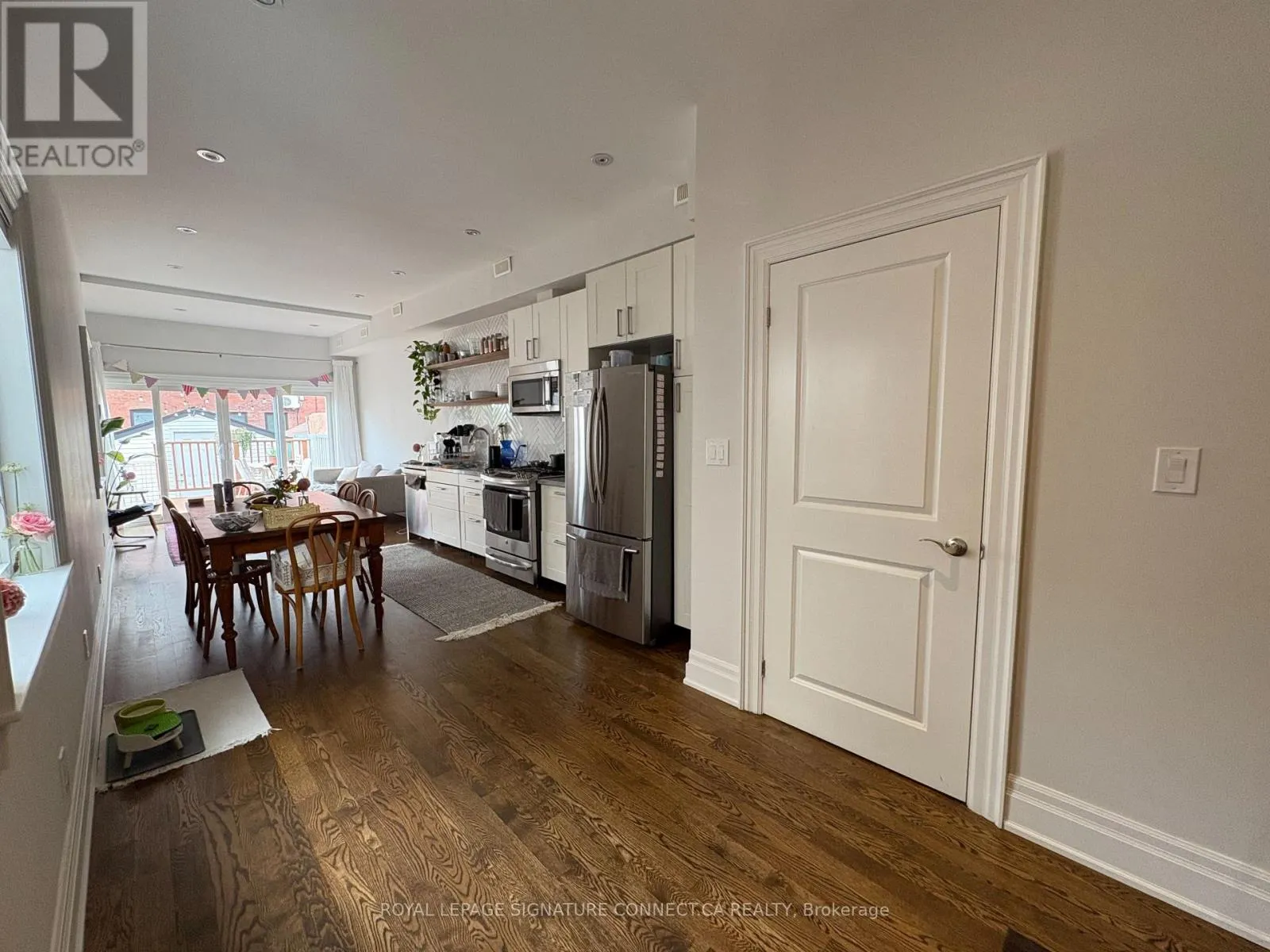 MAIN - 107 LINDSEY AVENUE