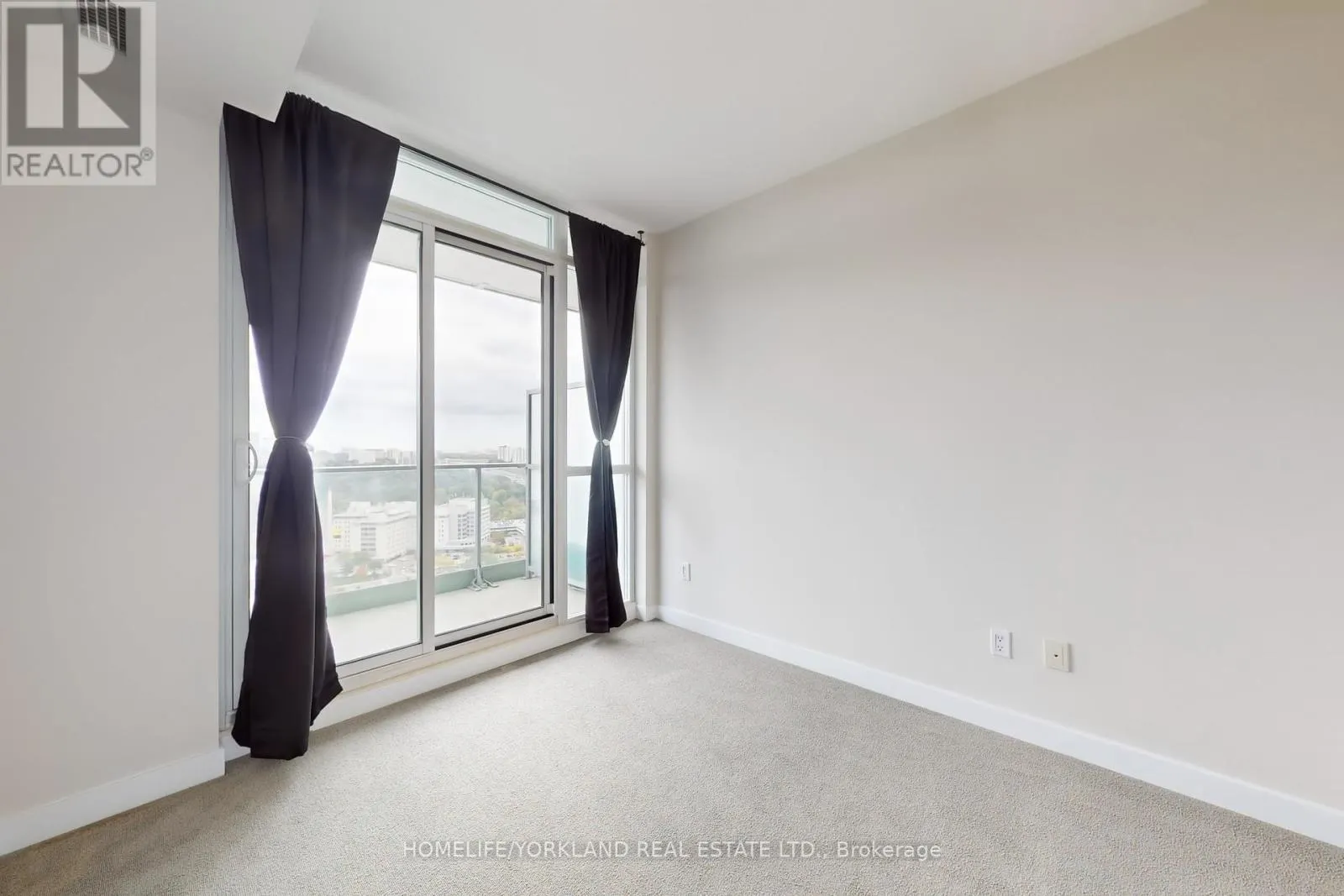 2912 - 33 SINGER COURT