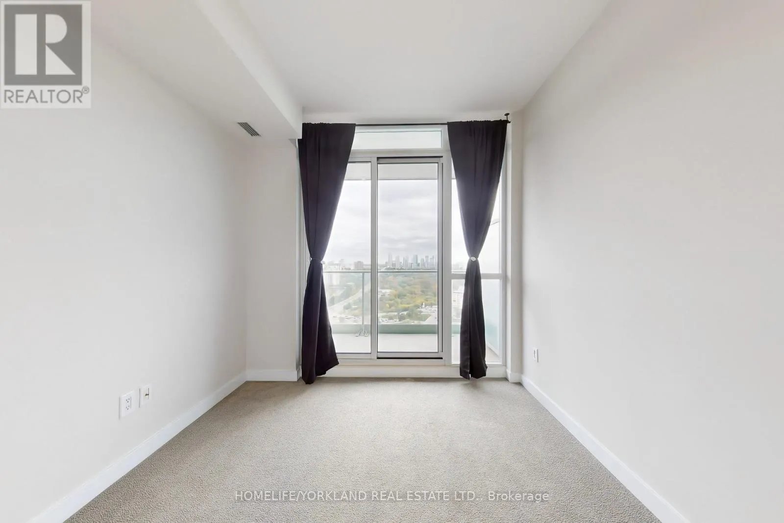 2912 - 33 SINGER COURT