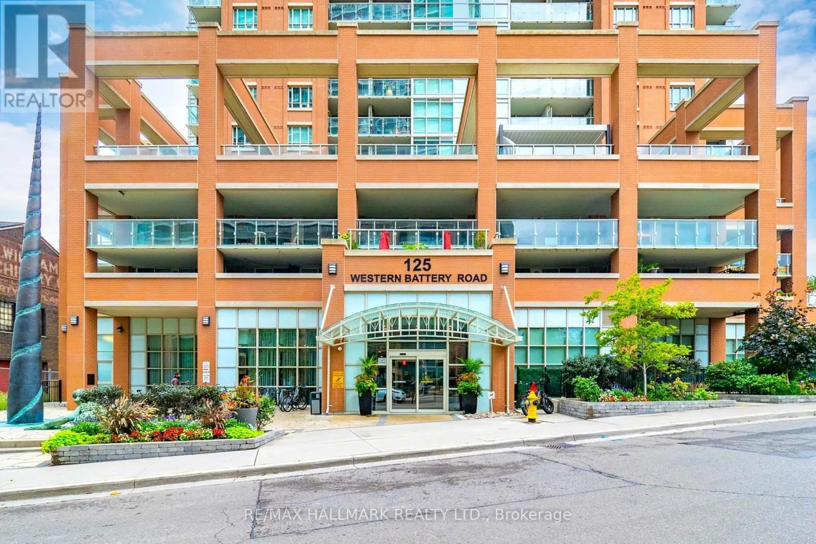 2112 - 125 WESTERN BATTERY ROAD