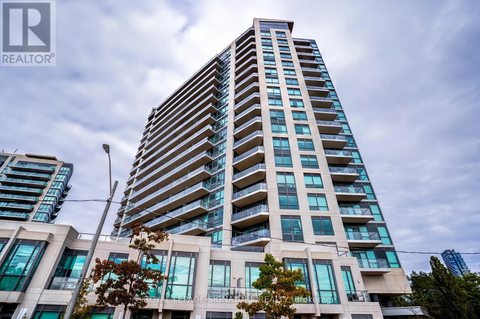 504 - 160 VANDERHOOF AVENUE