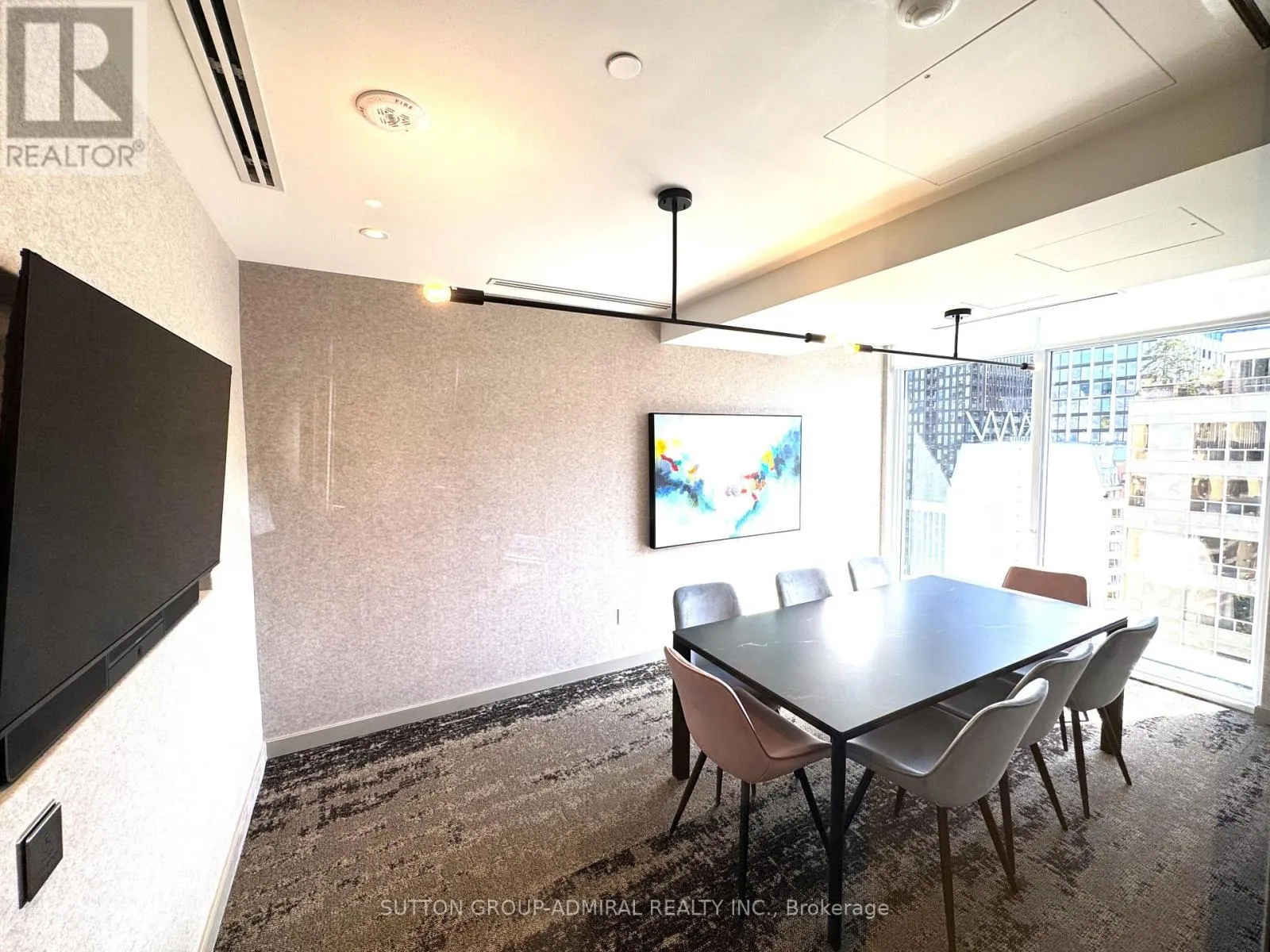 1505 - 280 DUNDAS STREET W