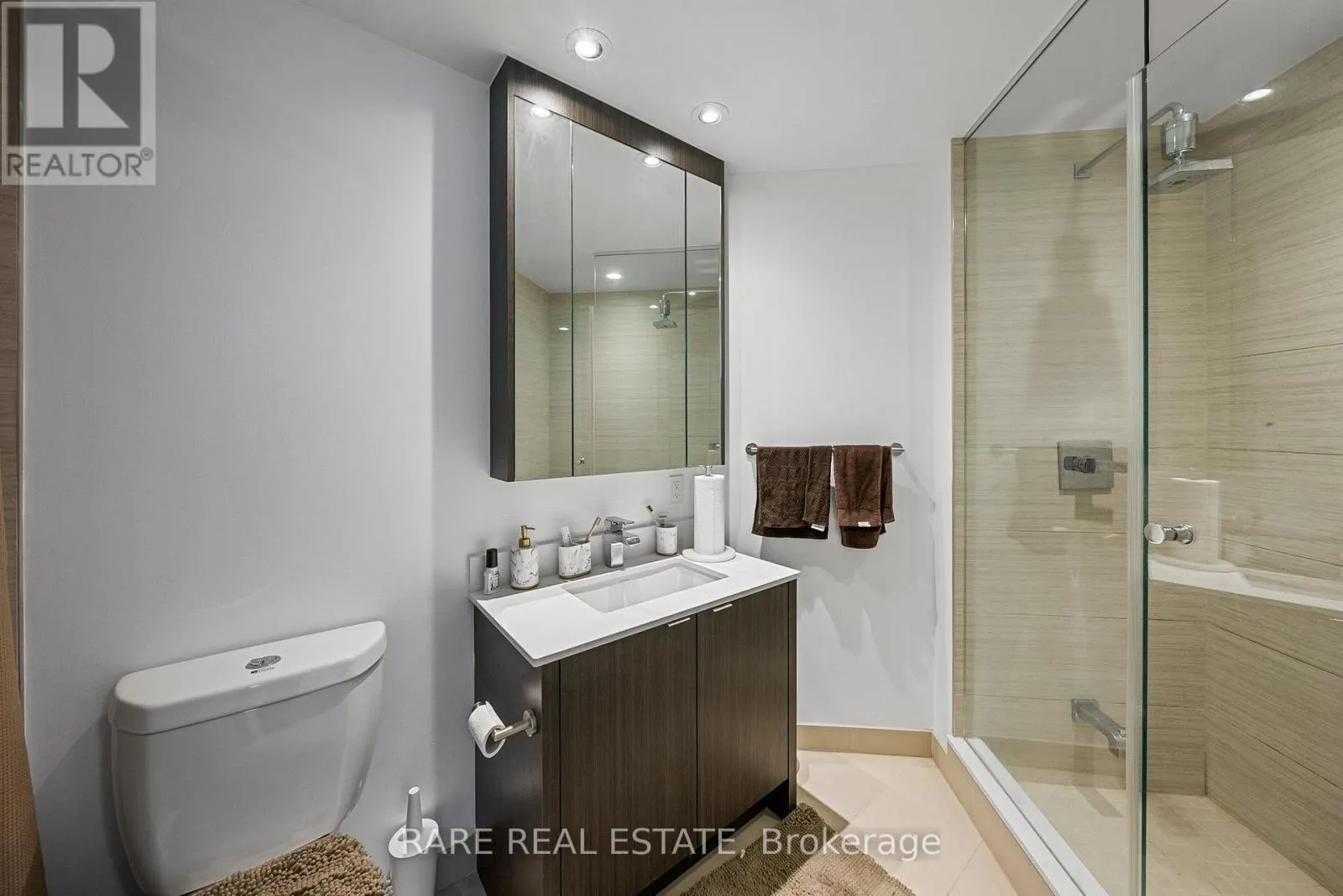 312 - 1 EDGEWATER DRIVE