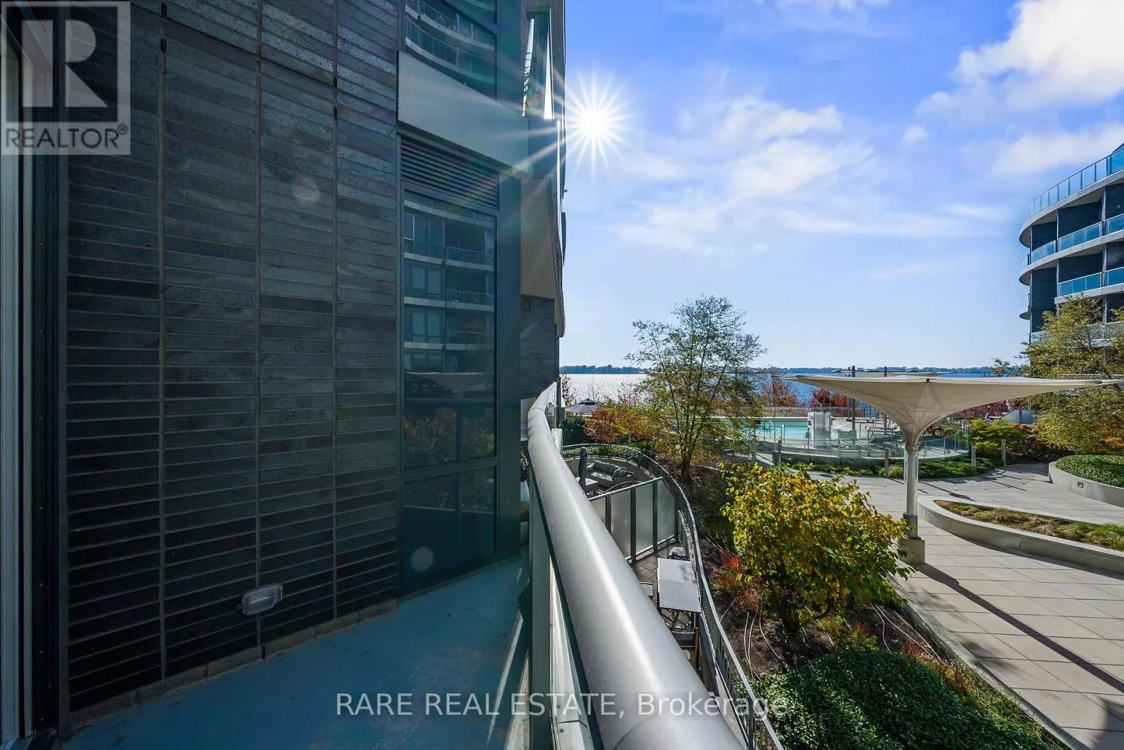 312 - 1 EDGEWATER DRIVE