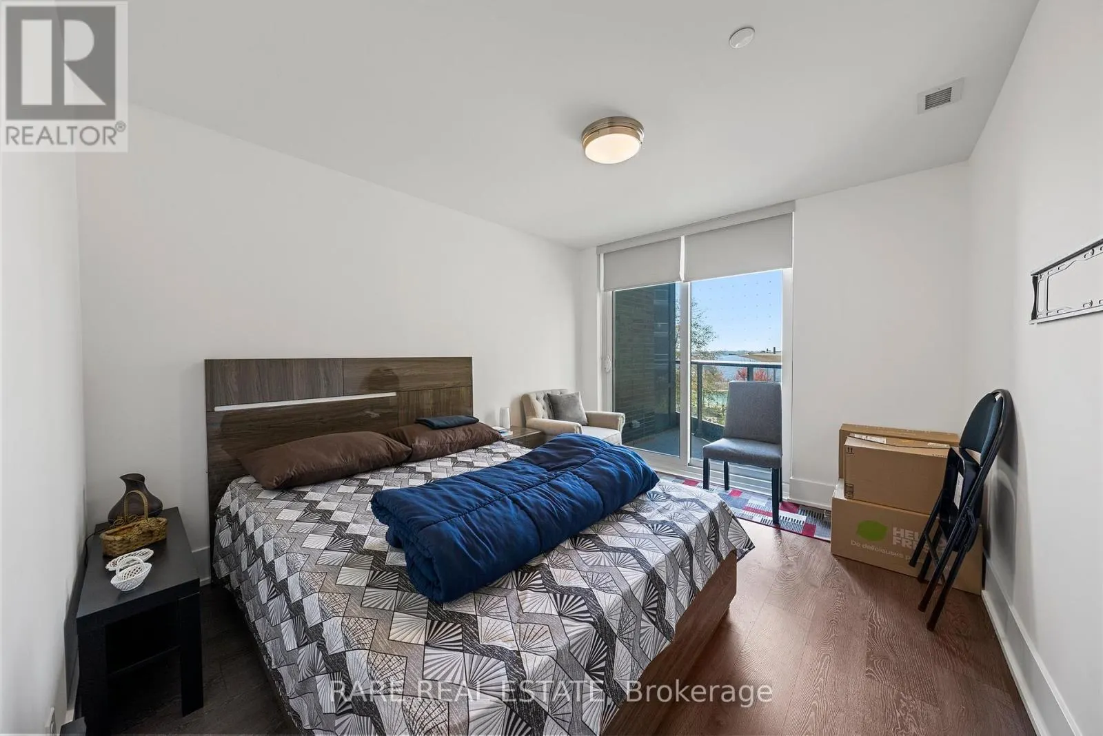 312 - 1 EDGEWATER DRIVE