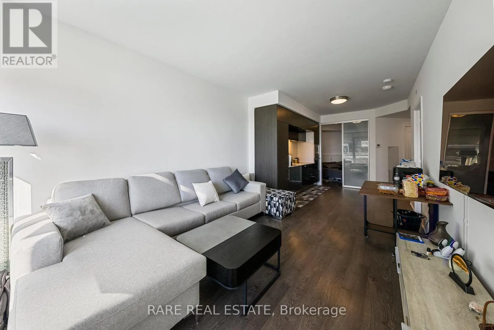 312 - 1 EDGEWATER DRIVE