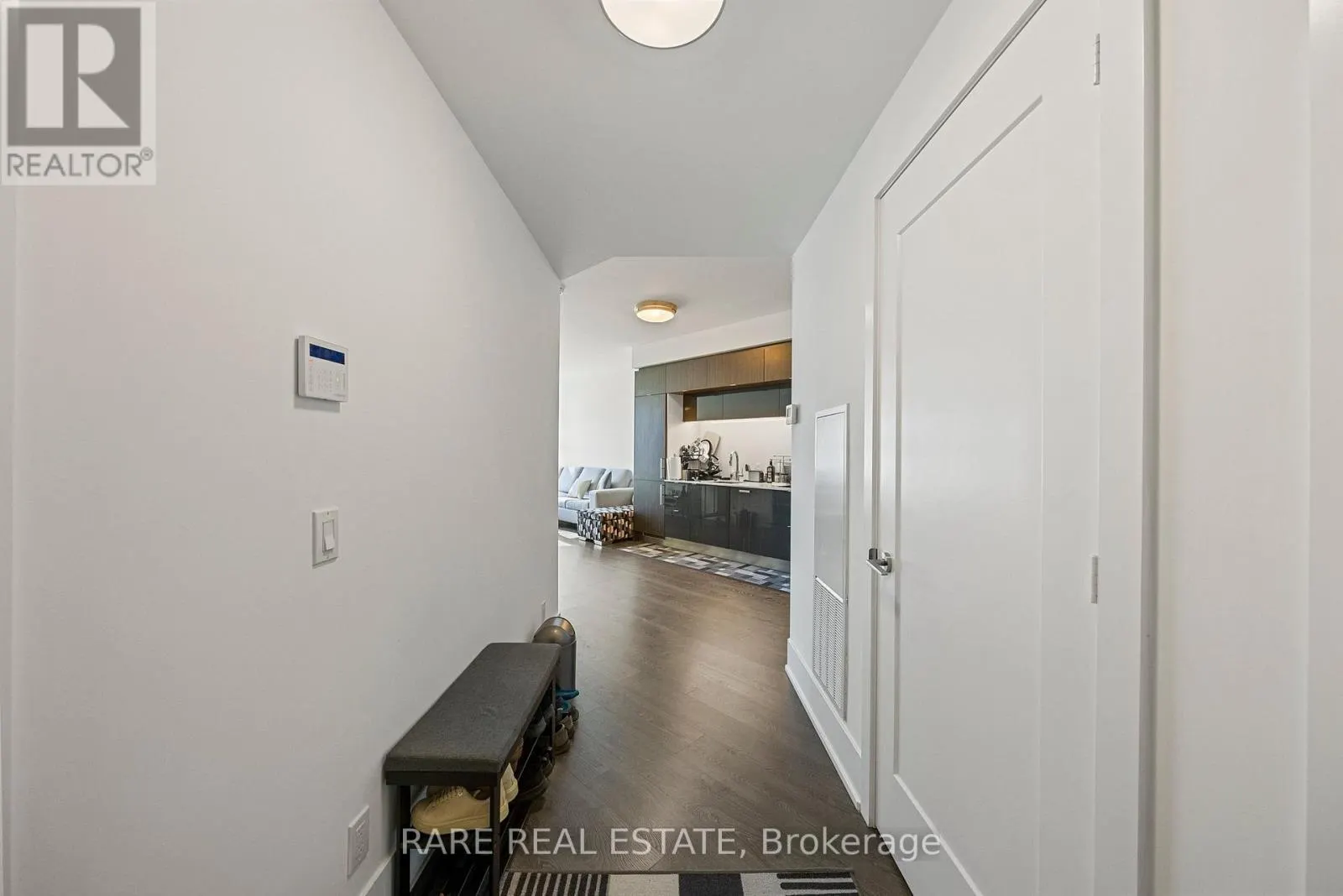 312 - 1 EDGEWATER DRIVE