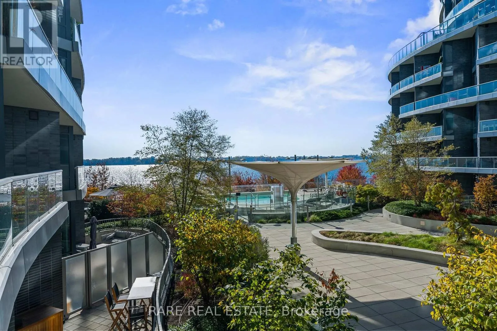 312 - 1 EDGEWATER DRIVE