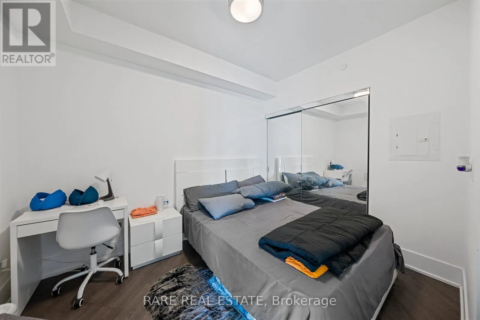 312 - 1 EDGEWATER DRIVE