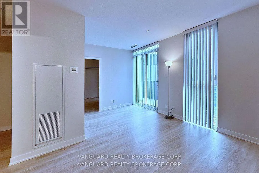 1005 - 30 TRETTI WAY