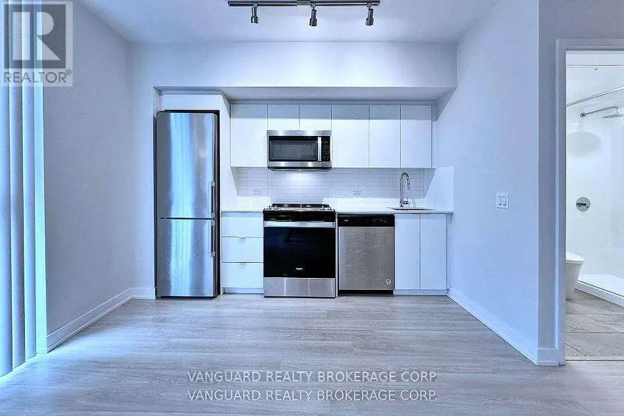 1005 - 30 TRETTI WAY