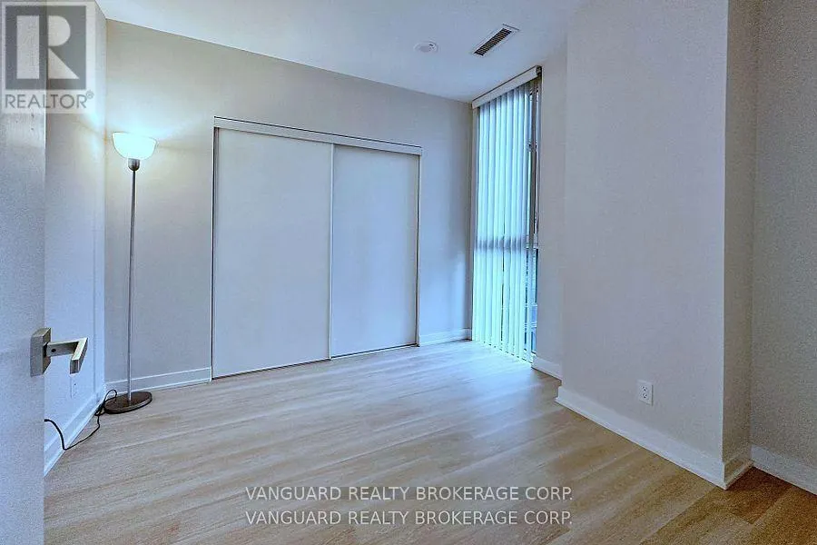 1005 - 30 TRETTI WAY
