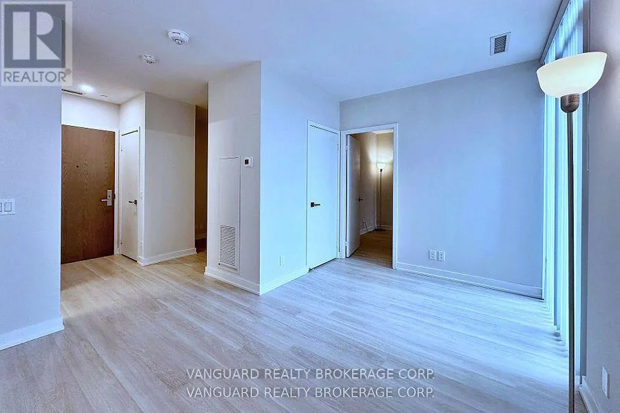 1005 - 30 TRETTI WAY