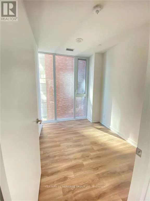 514 - 20 EDWARD STREET