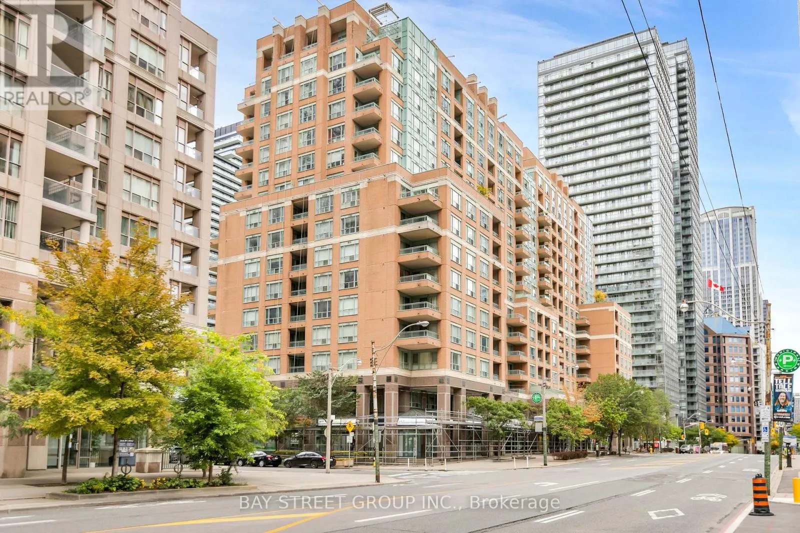 1503 - 889 BAY STREET
