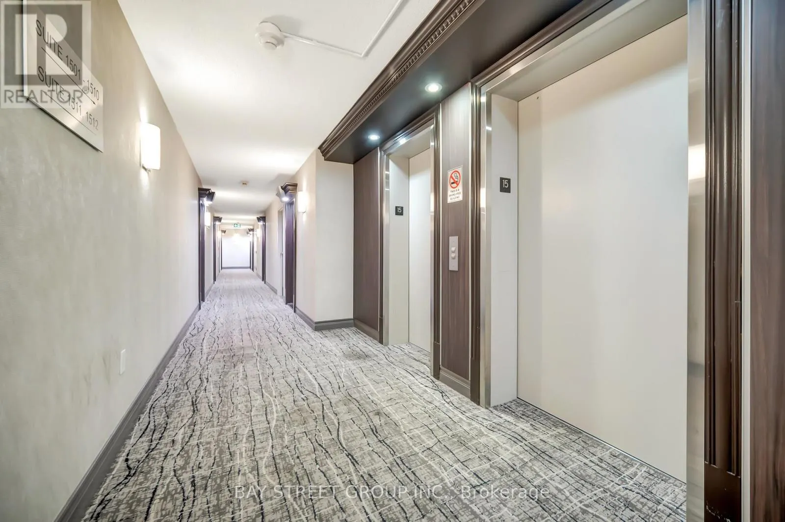 1503 - 889 BAY STREET
