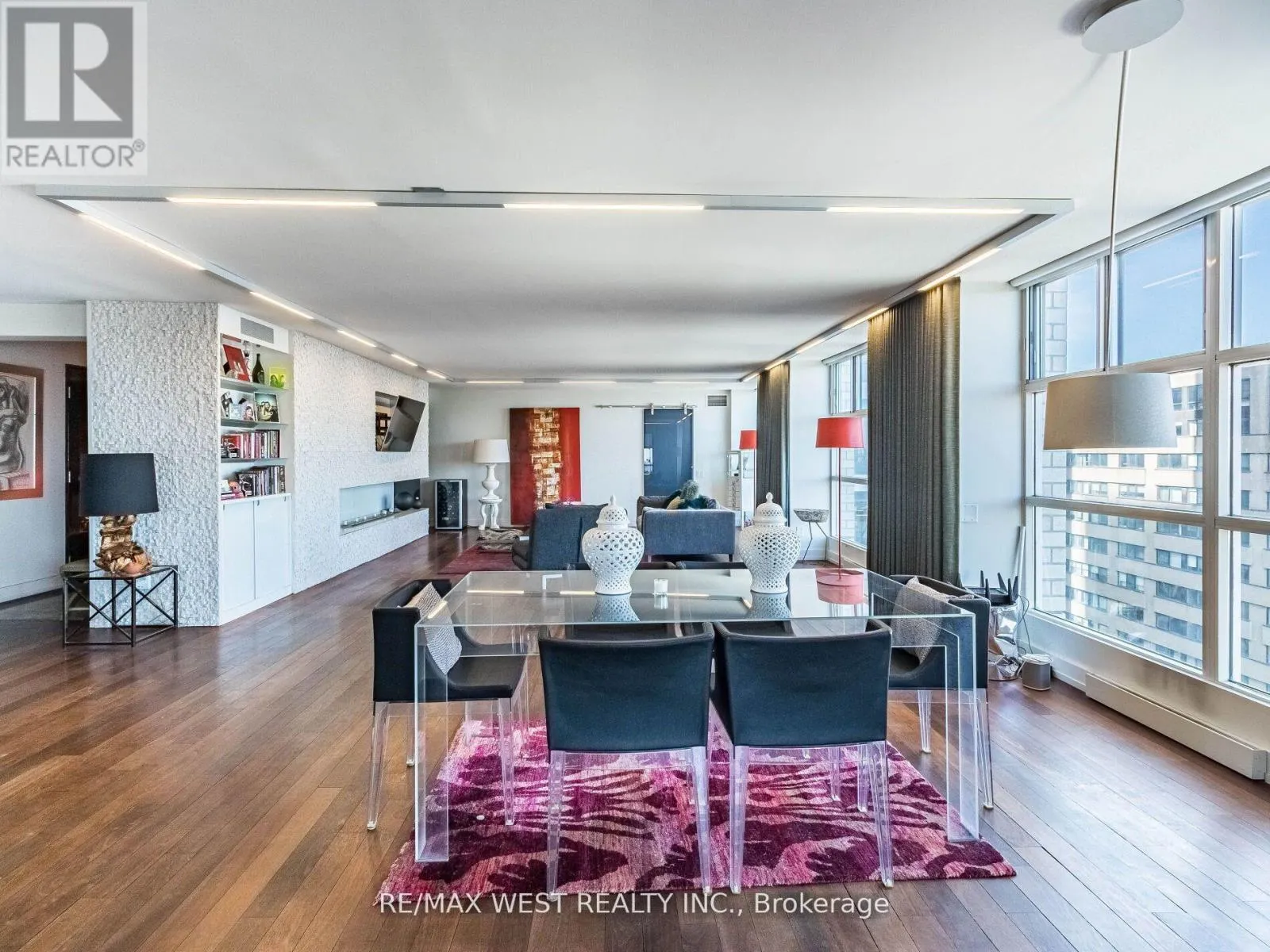 PH2 - 409 BLOOR STREET E