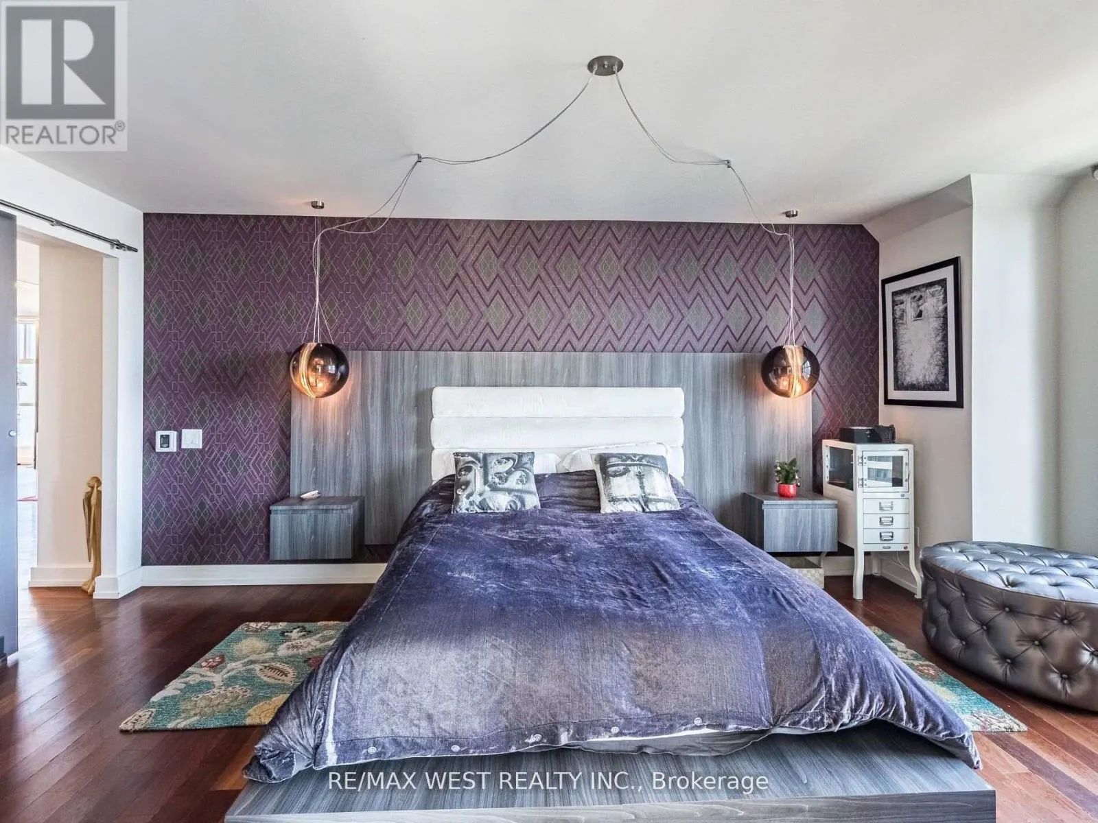 PH2 - 409 BLOOR STREET E