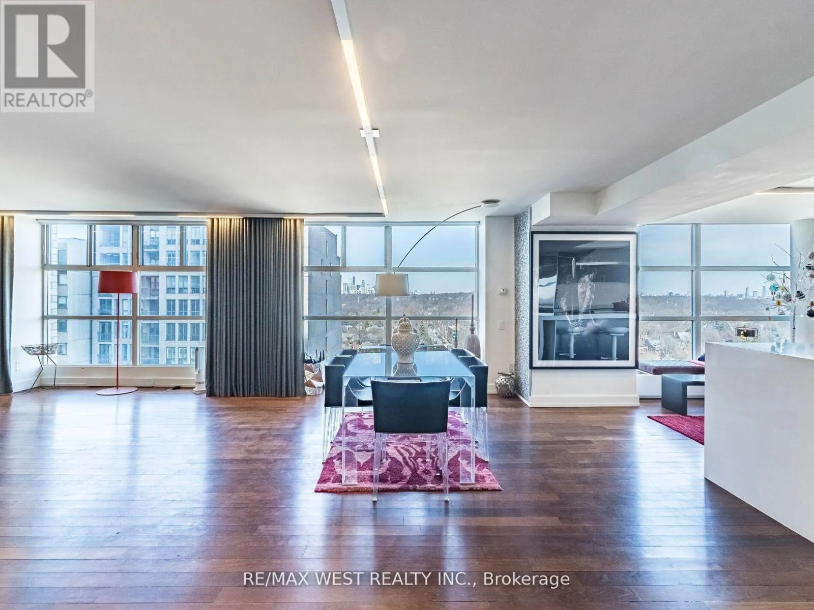 PH2 - 409 BLOOR STREET E