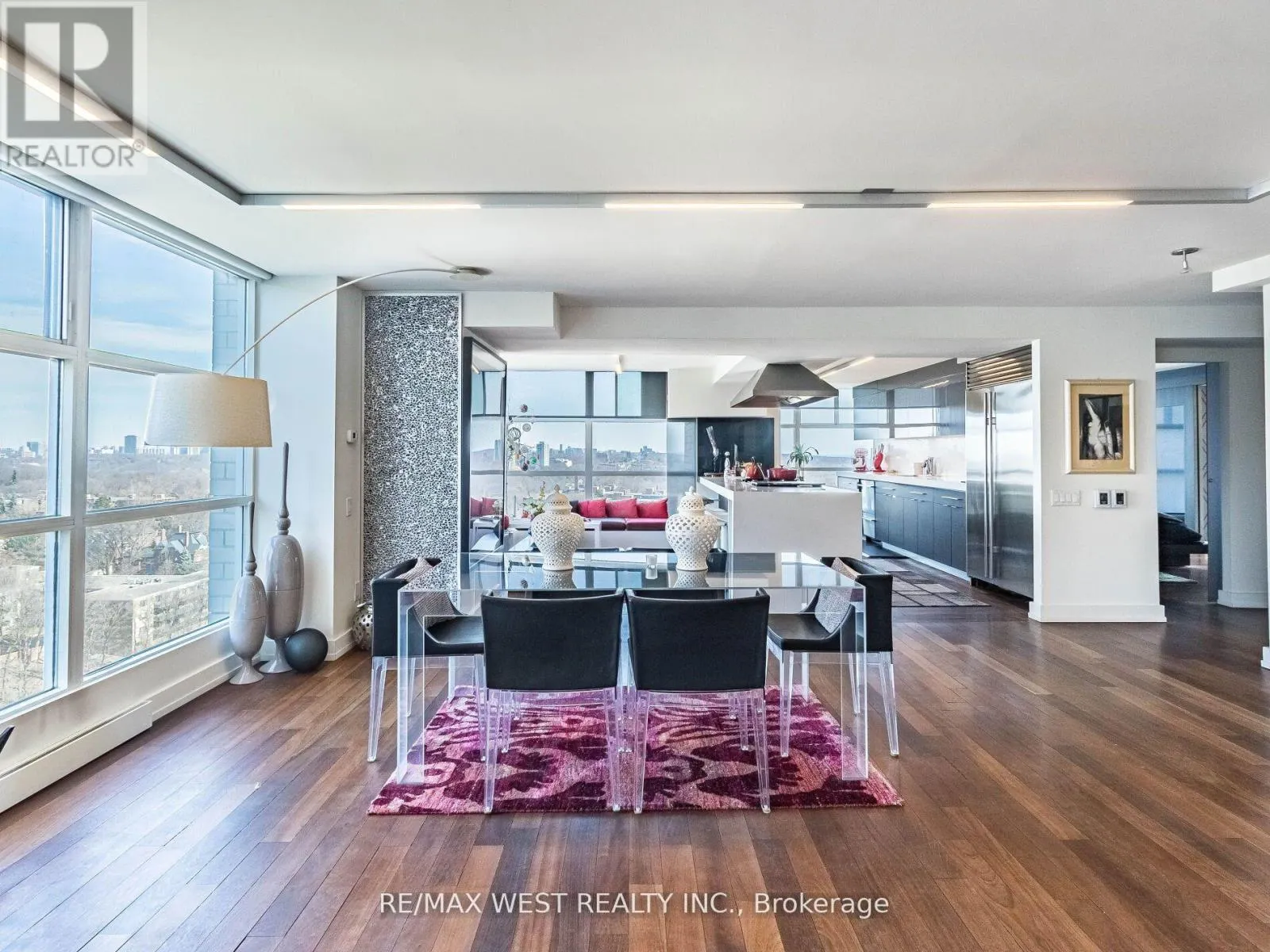 PH2 - 409 BLOOR STREET E